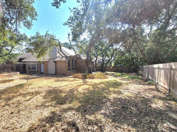 6405 Dunsmere CT, Austin TX 78749