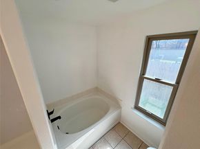8003 Bannock LN, Austin TX 78747
