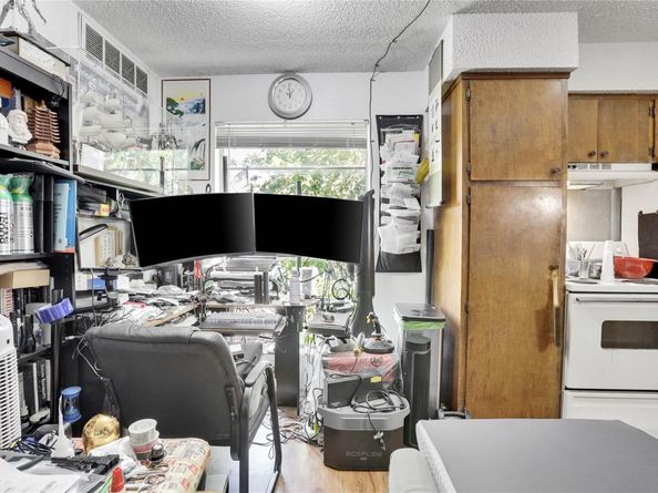 2803 Hemphill PARK 302, Austin TX 78705
