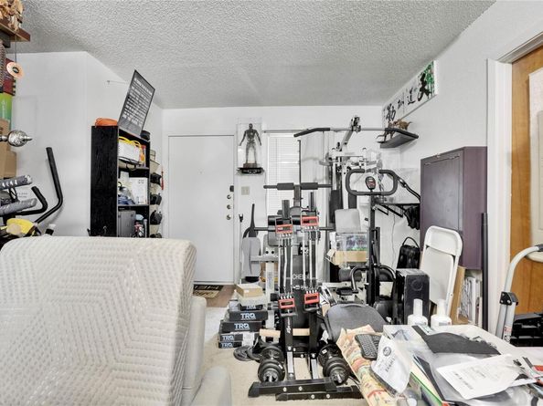 2803 Hemphill PARK 302, Austin TX 78705