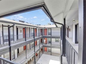 2803 Hemphill PARK 302, Austin TX 78705