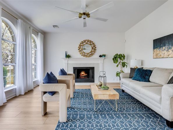 5221 Austral LOOP, Austin TX 78739