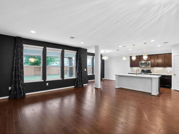 7112 Garnet Mill LN, Austin TX 78744