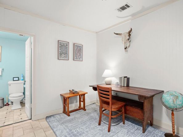 1406 Summit ST, Austin TX 78741
