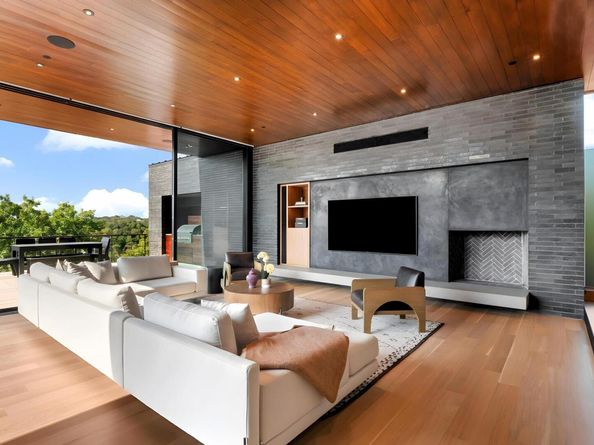 807 Redbud TRL, West Lake Hills TX 78746