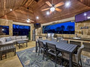 232 Whispering Spring LN, Georgetown TX 78633