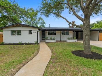 1305 Ridgehaven DR