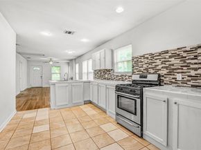 6906 CARVER Ave A, Austin TX 78752