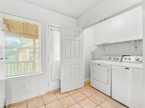 6906 CARVER Ave A, Austin TX 78752