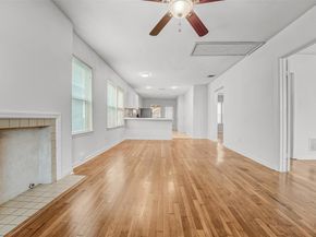 6906 CARVER Ave A, Austin TX 78752