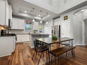 1404 Jenkins BND 11, Austin TX 78748
