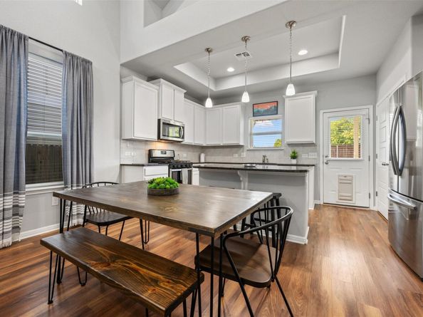 1404 Jenkins BND 11, Austin TX 78748