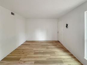 8611 Putnam DR 104, Austin TX 78757