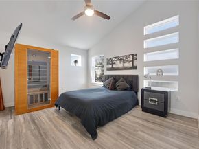 2009 Sager DR 270C, Austin TX 78741