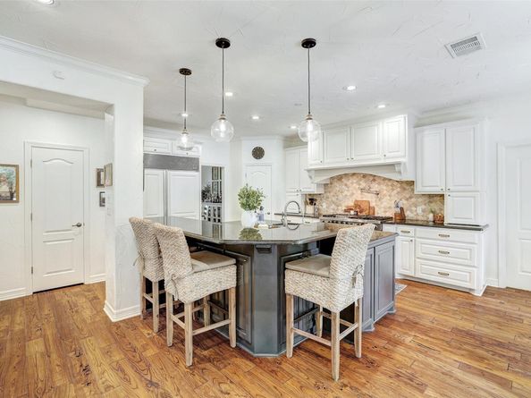 111 Roberts CIR, Georgetown TX 78633