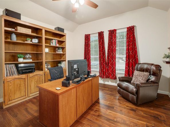 3333 Goldenoak CIR, Round Rock TX 78681