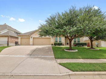3333 Goldenoak CIR