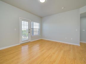 2320 Gracy Farms LN 932, Austin TX 78758