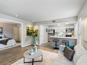 7685 Northcross DR 200, Austin TX 78757