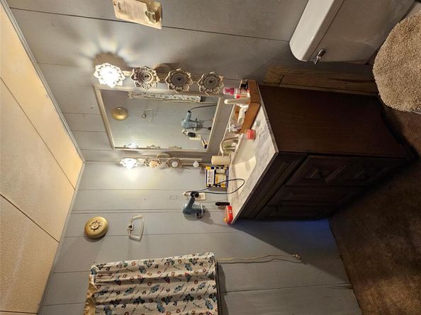 106 Walnut DR, Austin TX 78753