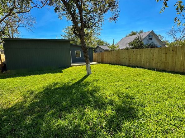 1712 Hillcrest LN, Austin TX 78721