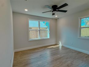 1712 Hillcrest LN, Austin TX 78721