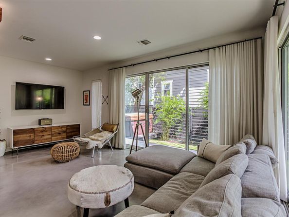 104 W 45 St, Austin TX 78751