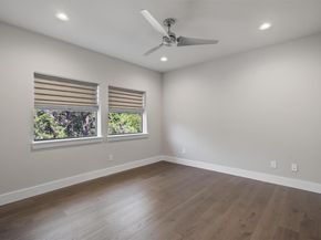 8 Cove Creek LN, Austin TX 78738