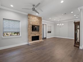 8 Cove Creek LN, Austin TX 78738