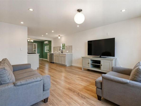 1176 Graham ST, Austin TX 78702