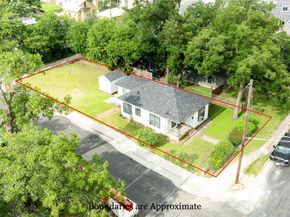 1909 E 14th ST, Austin TX 78702
