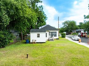 1909 E 14th ST, Austin TX 78702