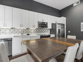 507 Sabine ST 608, Austin TX 78701