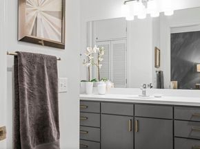 507 Sabine ST 608, Austin TX 78701