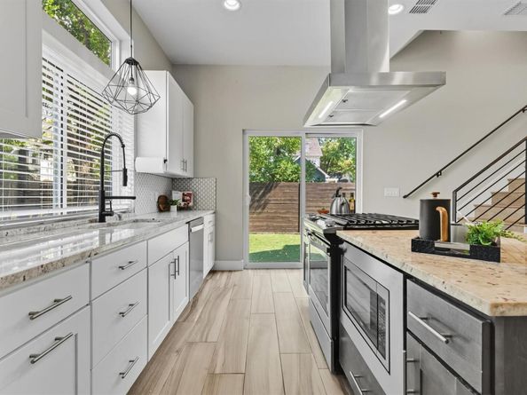 5609 Tura LN A, Austin TX 78721
