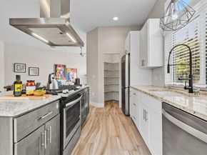 5609 Tura LN A, Austin TX 78721