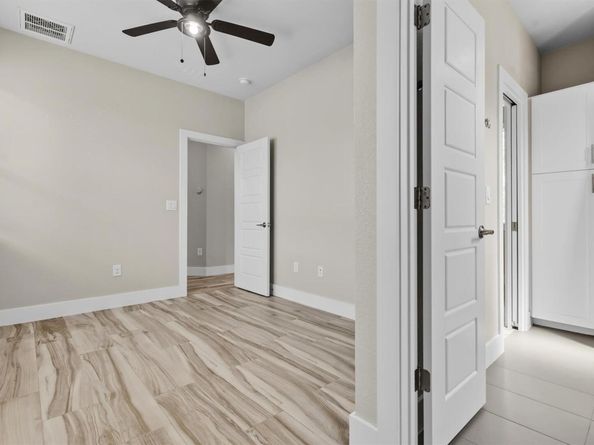 5609 Tura LN A, Austin TX 78721