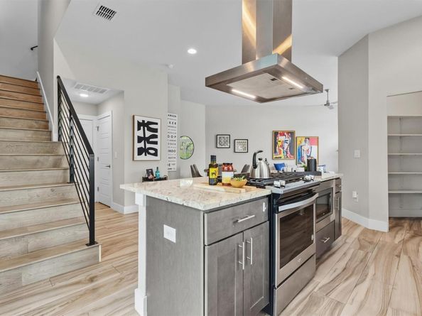 5609 Tura LN A, Austin TX 78721