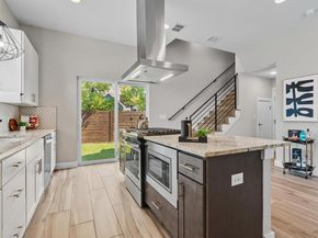 5609 Tura LN A, Austin TX 78721
