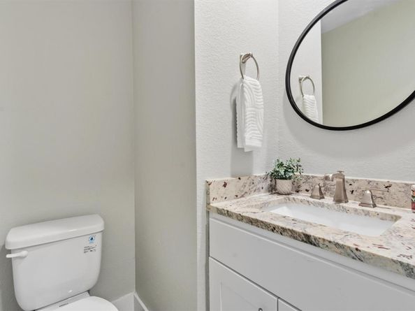 5609 Tura LN A, Austin TX 78721