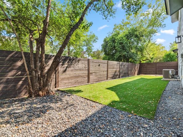 5609 Tura LN A, Austin TX 78721