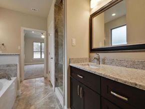 208 Venture BLVD S, Point Venture TX 78645