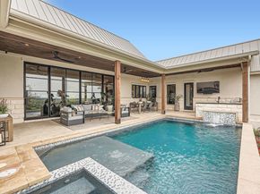 1733 Nightlife CV, Spicewood TX 78669