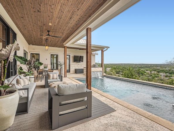 1733 Nightlife CV, Spicewood TX 78669