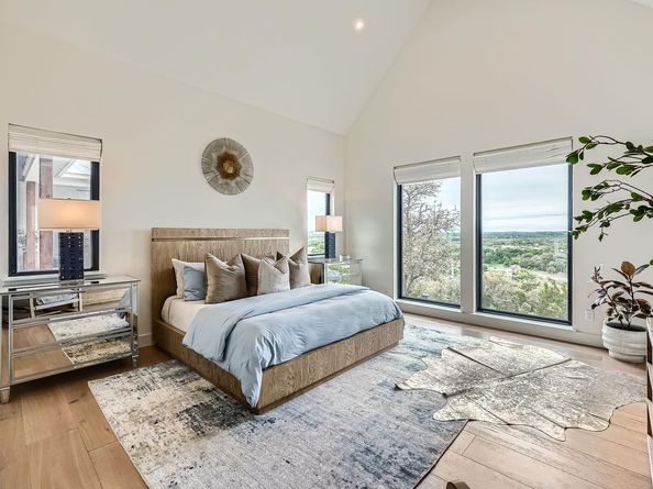 1733 Nightlife CV, Spicewood TX 78669