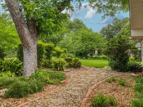 7300 Greenhaven DR, Austin TX 78757