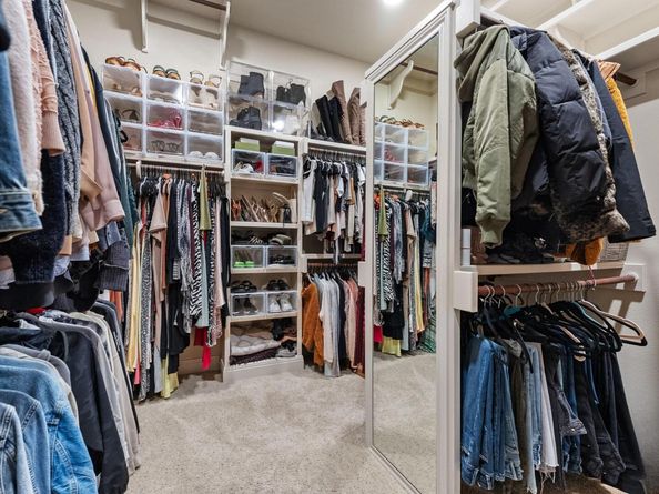 7409 Lantern View DR, Jonestown TX 78645