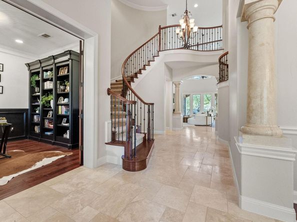 7409 Lantern View DR, Jonestown TX 78645