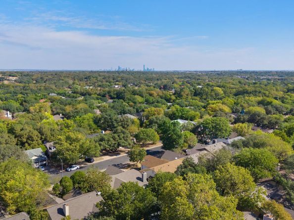 8527 Birmingham DR, Austin TX 78748
