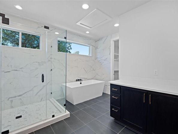 2211 Santa Rosa ST, Austin TX 78702